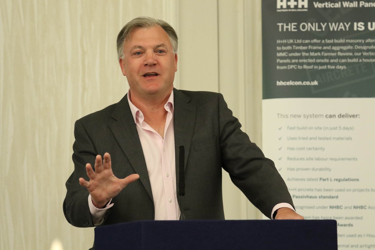 AGM23237.jpg