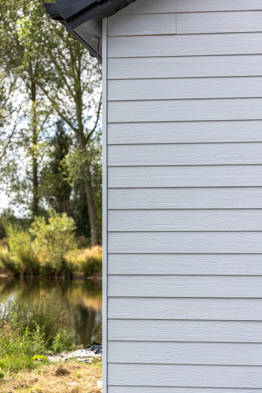 Marley Weatherboard Case Study Stenson Light Grey Close Up (6)-min