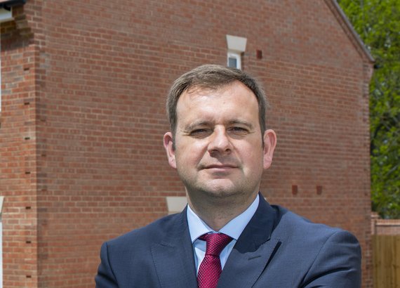 Stewart Lynes