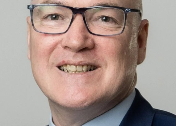 Gary Ennis, untypical